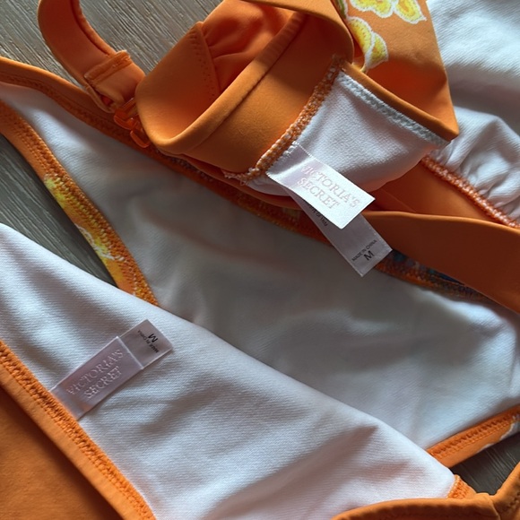VS 2 pieces swimsuit , size M - Picture 3 of 4